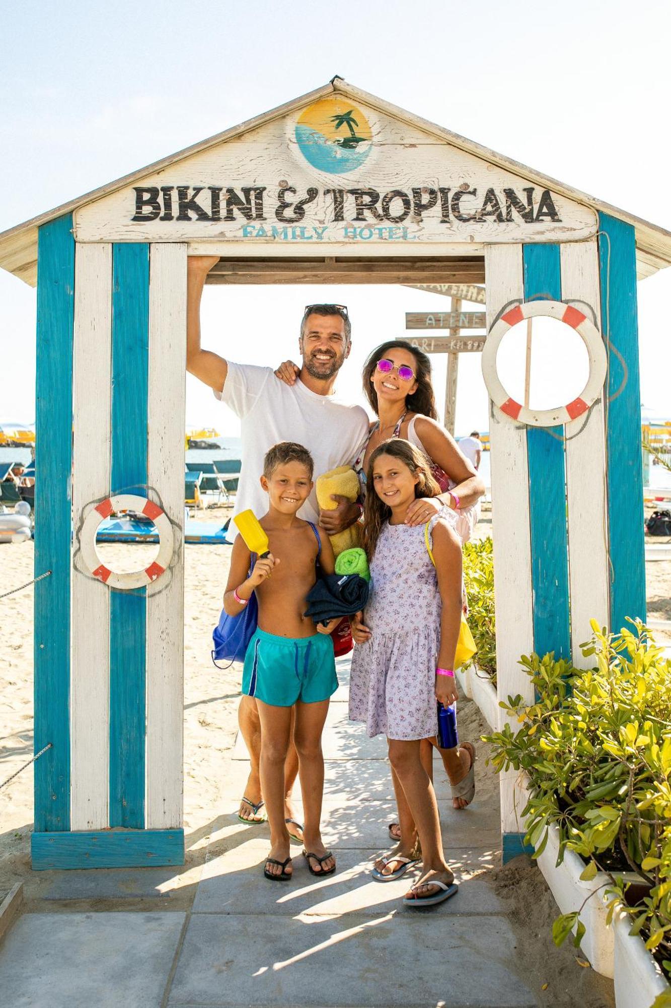 Bikini Tropicana Family Hotel Лидо-ди-Савио Экстерьер фото